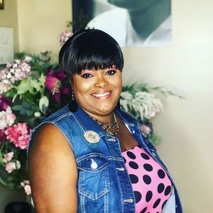 Meet your Posher, Dee